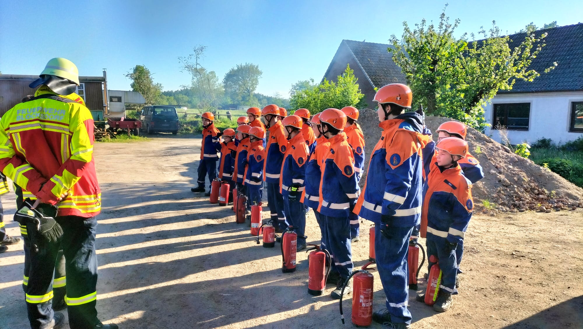 Antreten mit Feuerloschern